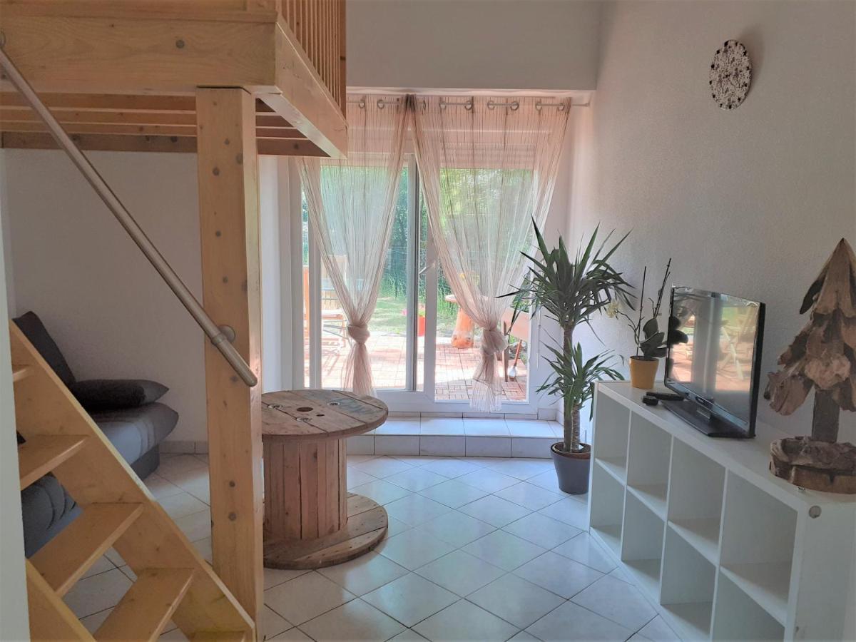 Appartement Rez De Chaussee Avec Terrasse Et Jardin Tence Dış mekan fotoğraf