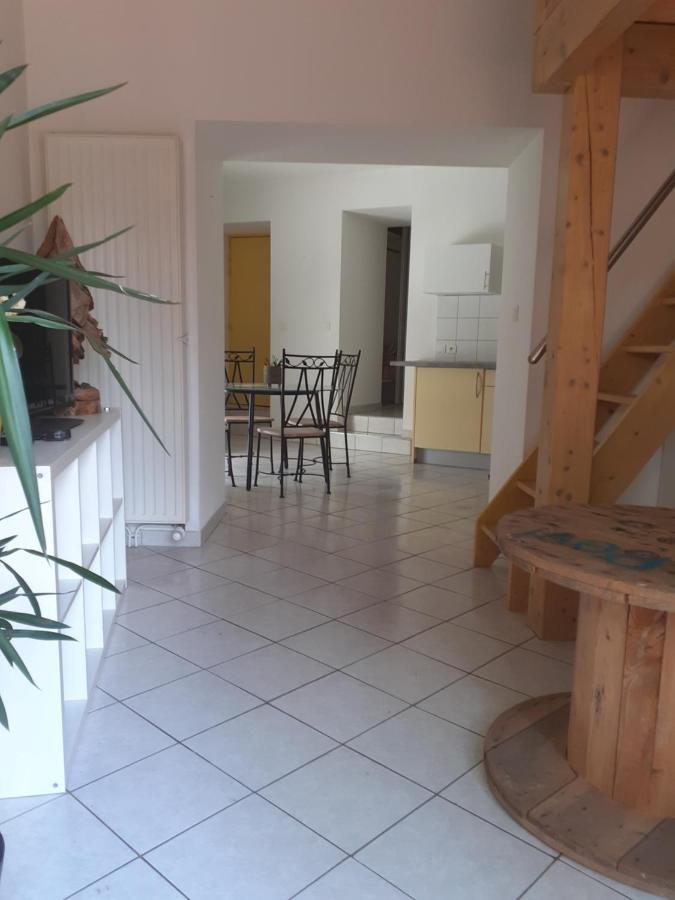 Appartement Rez De Chaussee Avec Terrasse Et Jardin Tence Dış mekan fotoğraf